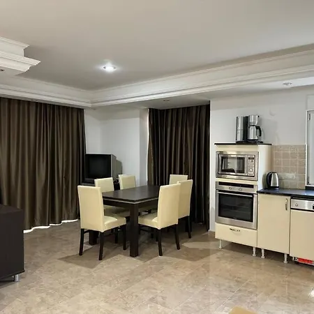 Hotell Casa Luna 4*